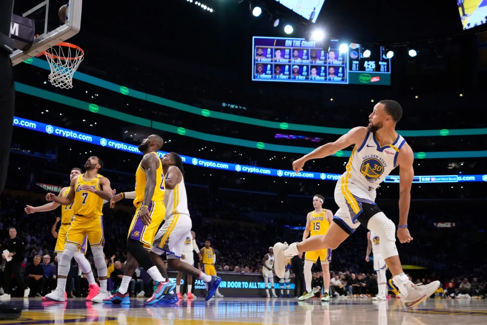 Los Angeles Lakers Cambian de Propietarios en Venta Récord de 12,500 Millones de Dólares