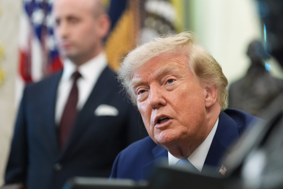 Trump Implementará Medidas para Restringir la Ciudadanía por Nacimiento y el ''Turismo de Parto''