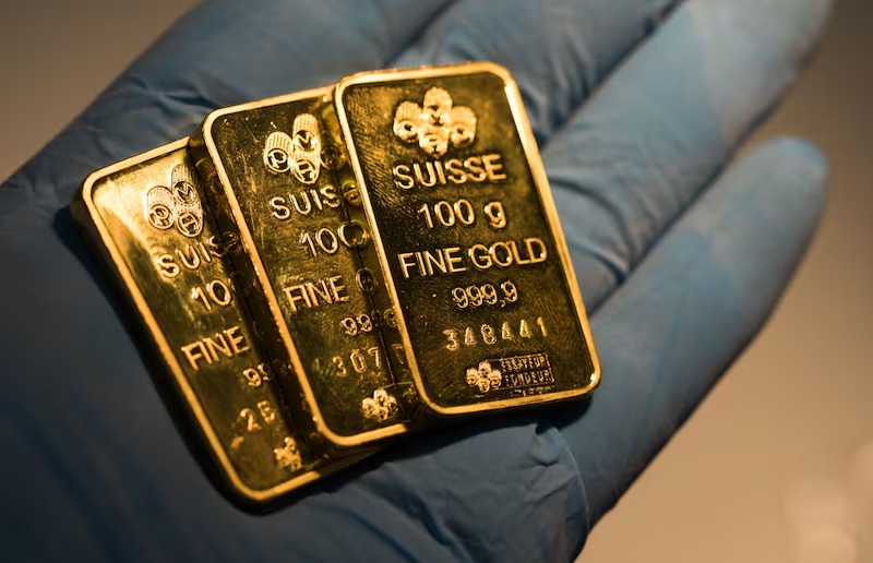 Corrección en el Precio del Oro: Analistas Persisten en Visión Alcista a Pesar de Caída