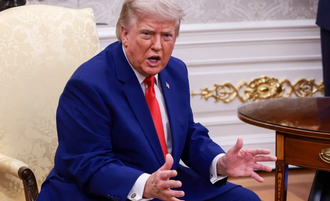 Capital One Confirma Cierre de Cuentas de la Organización Trump por Revisión Antilavado, Desmiente Motivos Políticos