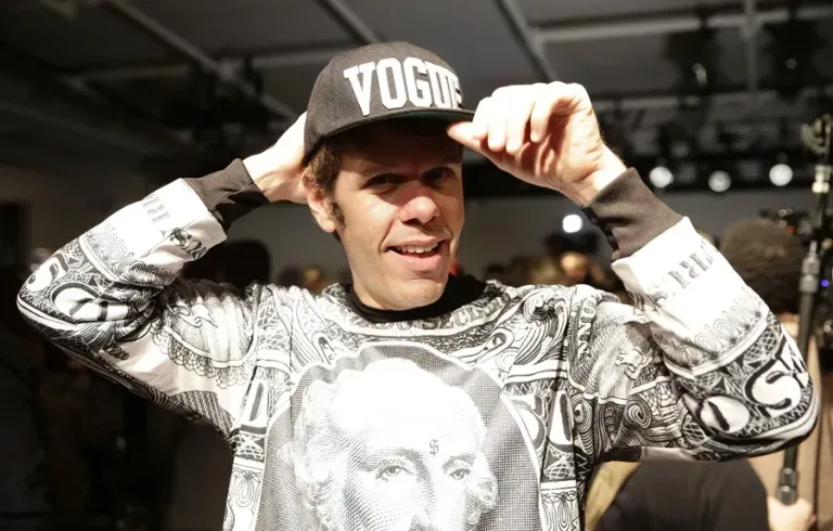 Madre de Perez Hilton Solicita Custodia Temporal de sus Hijos tras Incidente del Bloguero