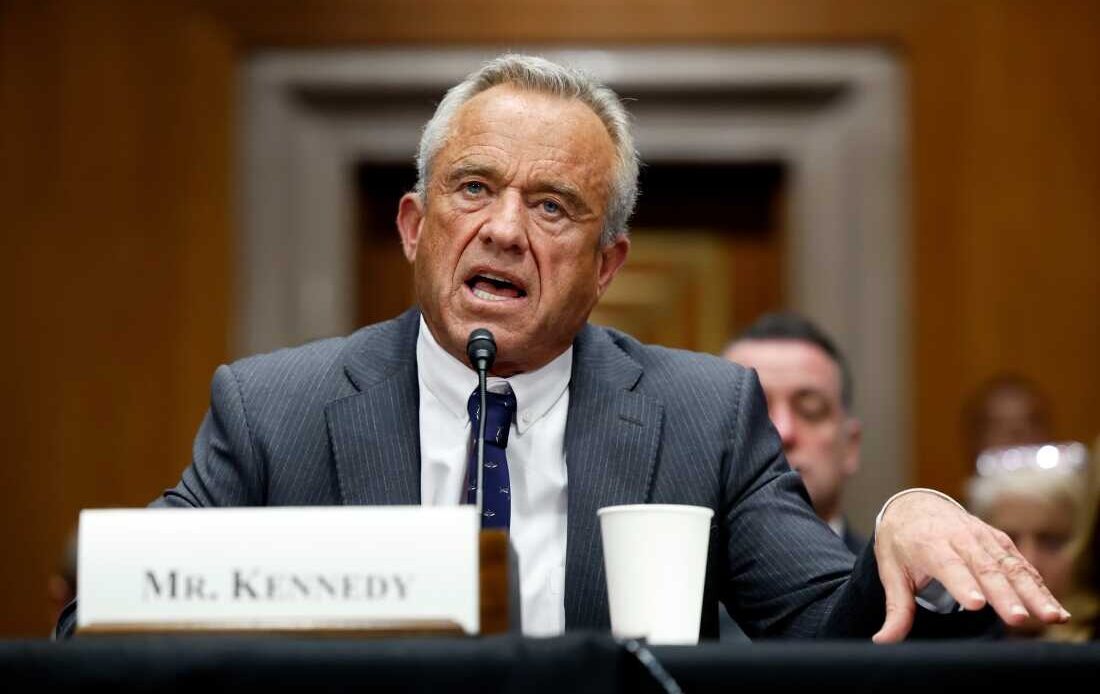 Robert F. Kennedy Jr. Recomienda la Vacunación contra el Sarampión Ante el Brote Más Grave en Tres Décadas