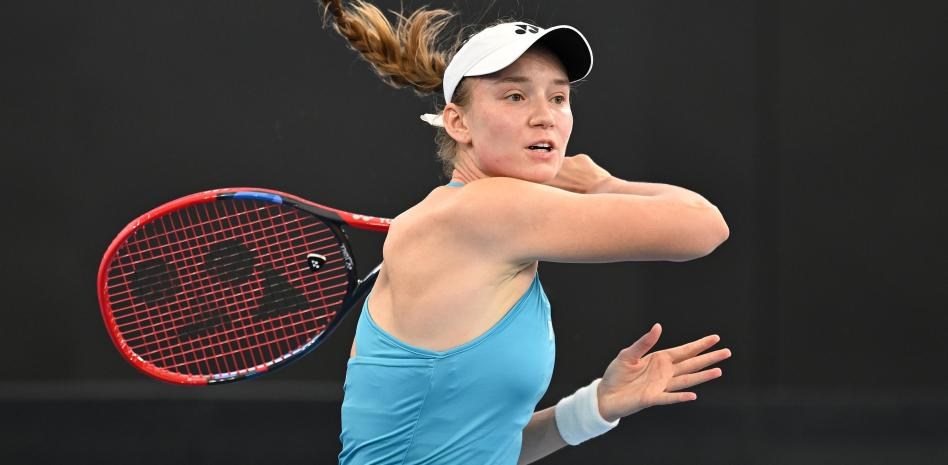 Rybakina Abandona el Abierto de Cincinnati por Lesión; Tirante Compite por Semifinales