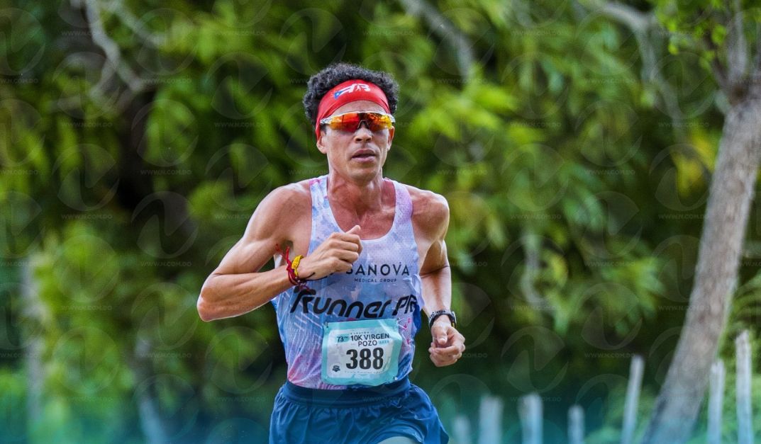 Álvaro Abreu Conquista Oro Histórico y Récord en Medio Maratón para República Dominicana