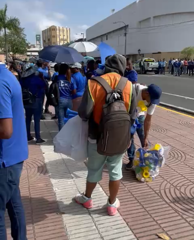 Maestros Protestan por Mejoras en Infraestructura Escolar Antes del Inicio de Clases