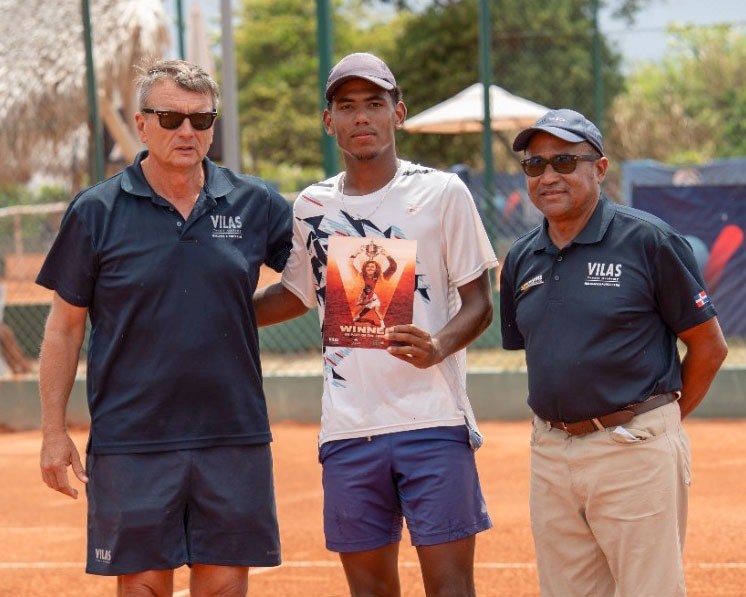 Isaac Guerrero Conquista Doble Campeonato en la Copa Pelícano J30 Punta Cana