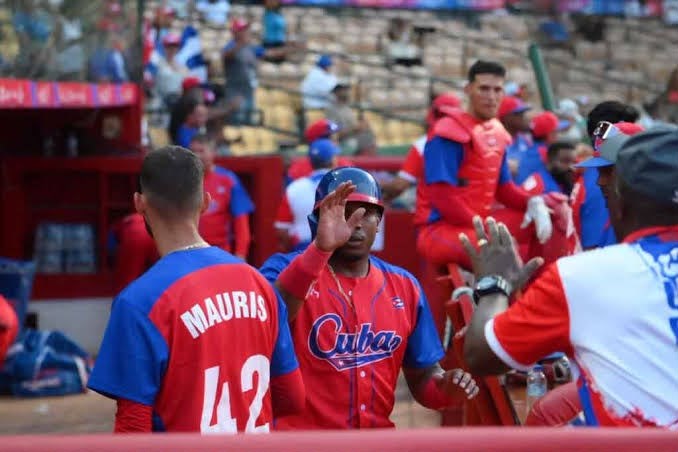 Cuba Derrota a Dominicana con Ofensiva Clave y Avanza en Torneo Regional