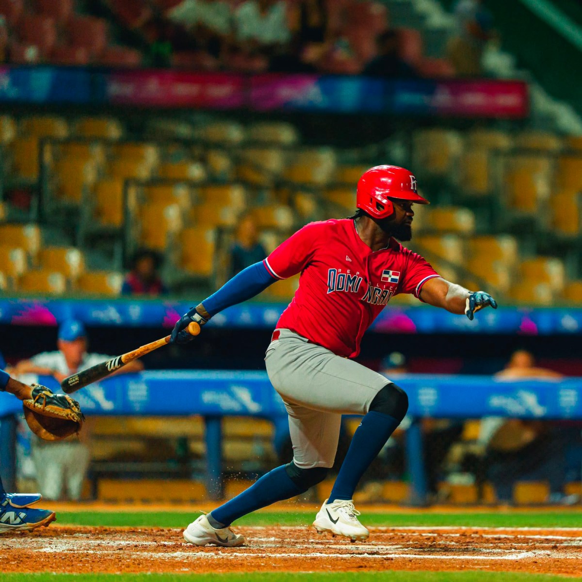 Panamá Sigue Imbatible en Béisbol al Derrotar a República Dominicana