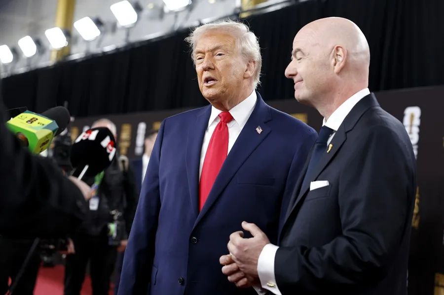 Donald Trump Defiende a Gianni Infantino Ante Críticas de Confederaciones