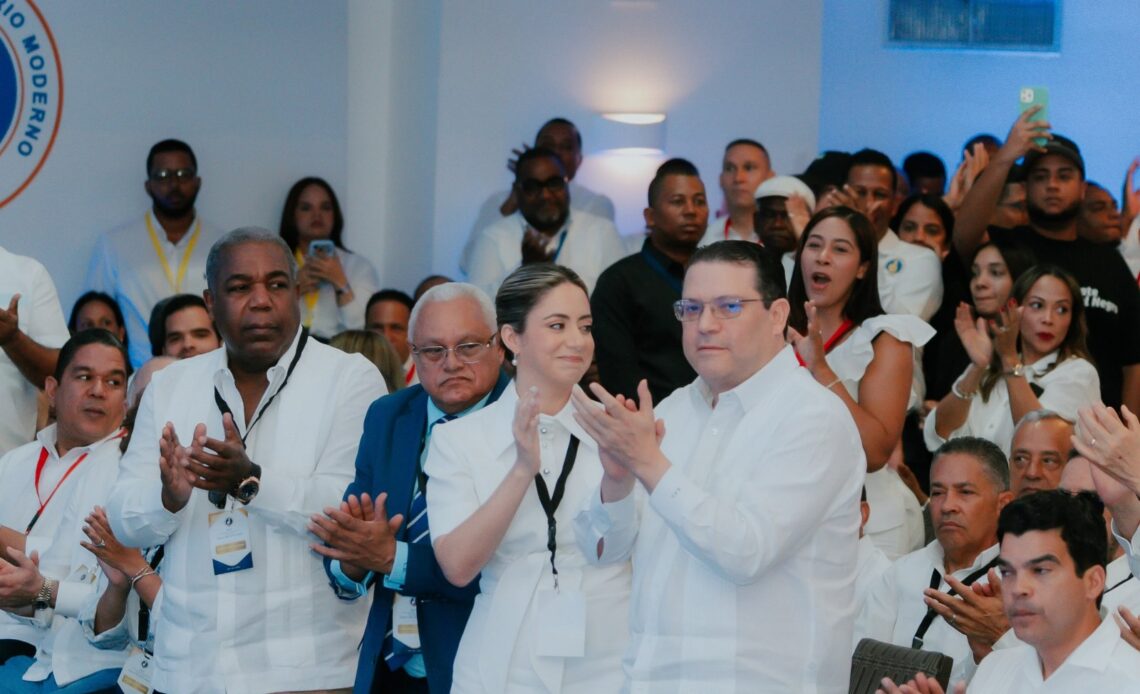 Gloria Reyes Asume con Humildad su Nuevo Rol en la Dirección Nacional del PRM