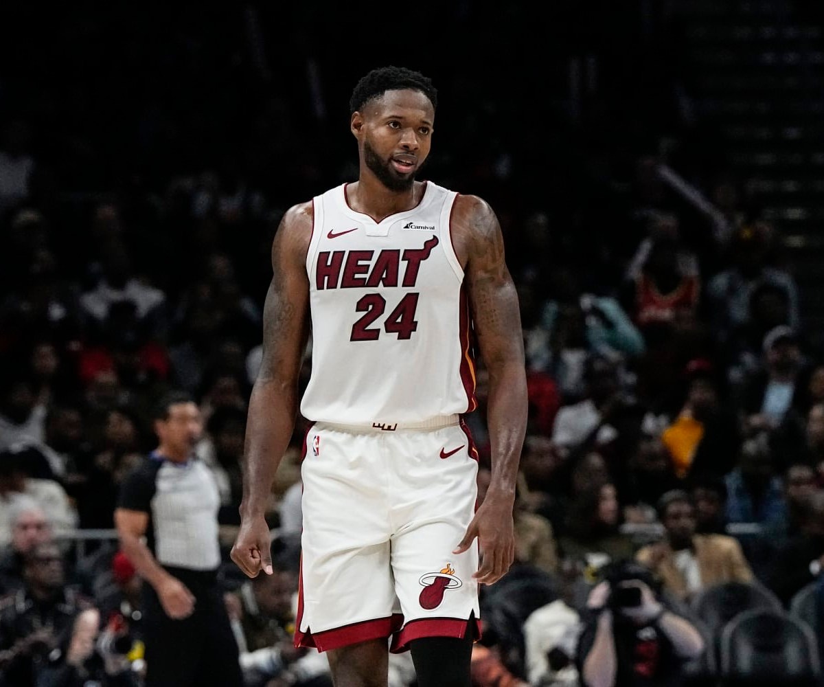 Haywood Highsmith Retorna a los Suns Poco Después de su Desvinculación