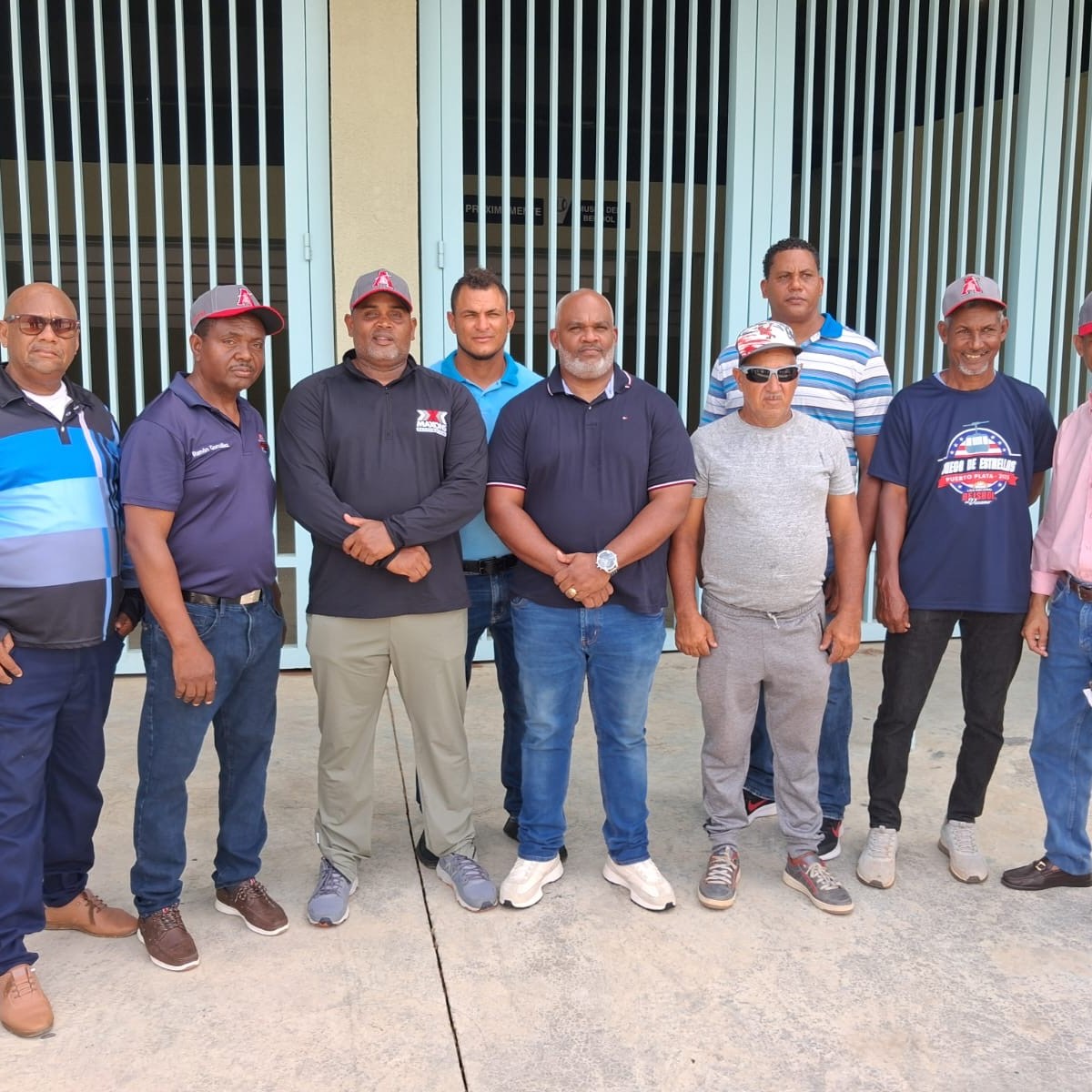 Cierre del Estadio José Briceño en Puerto Plata genera controversia y solicitud de destitución de presidente del Patronato
