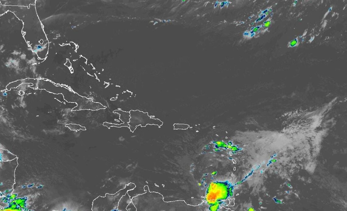 Anticipan sábado con altas temperaturas y probabilidad de precipitaciones por onda tropical