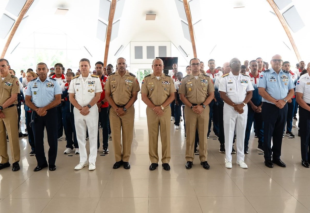Ministerio de Defensa Reconoce a Atletas Militares y Policiales por sus Éxitos en Juegos Centroamericanos