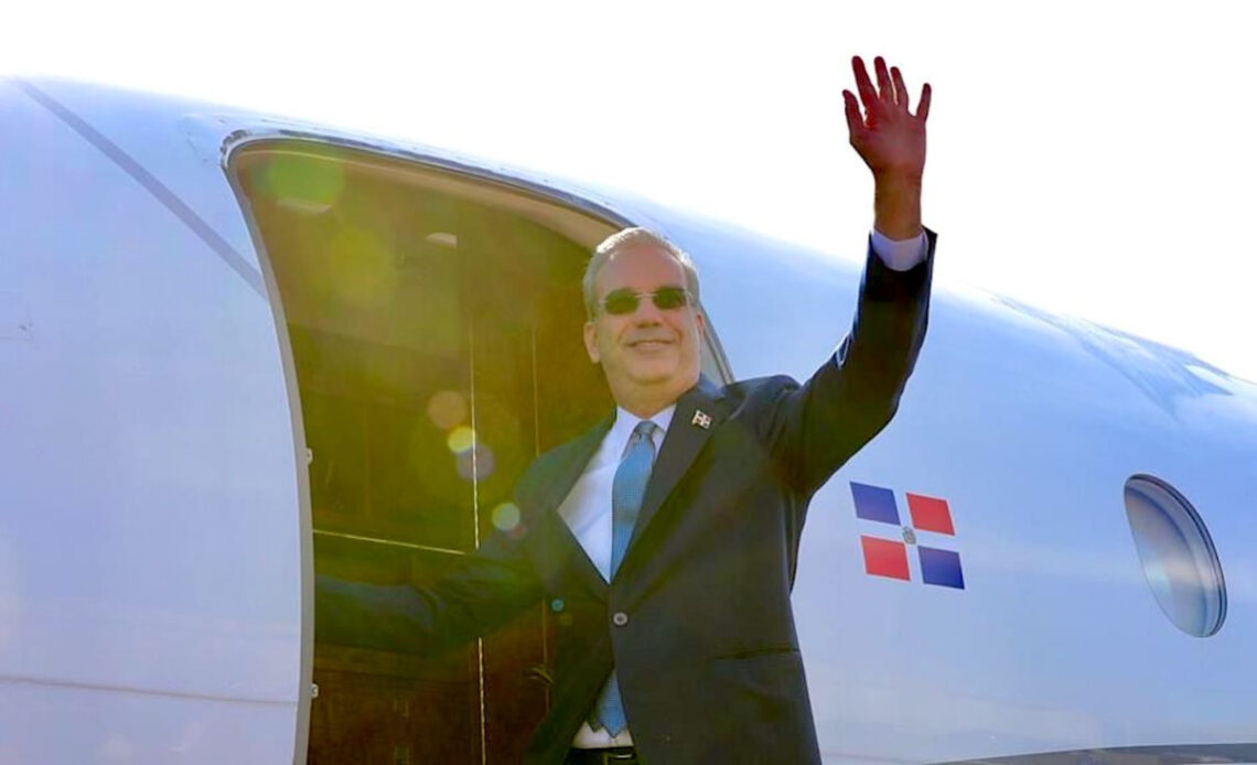 Presidente Abinader Asiste a la Toma de Posesión de Abelardo de la Espriella en Colombia