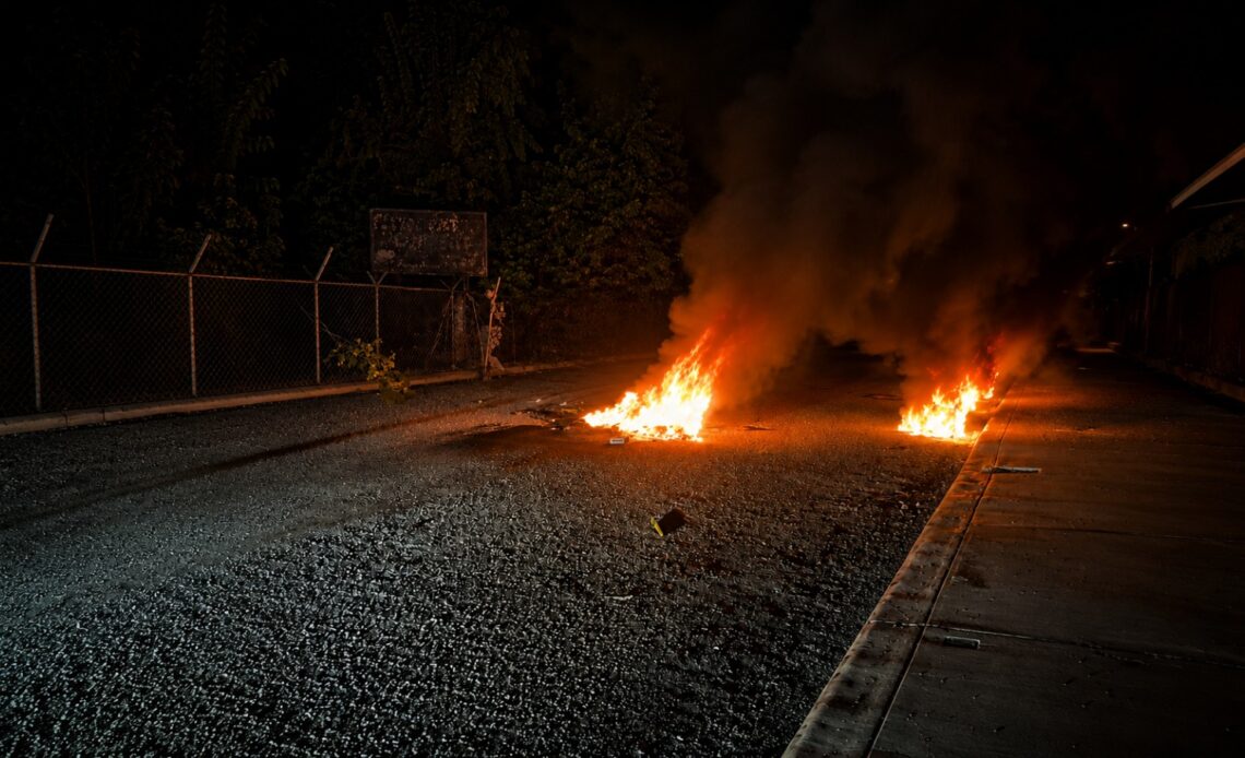 Protestas en Sabana Grande de Boyá por Extenso Apagón Eléctrico