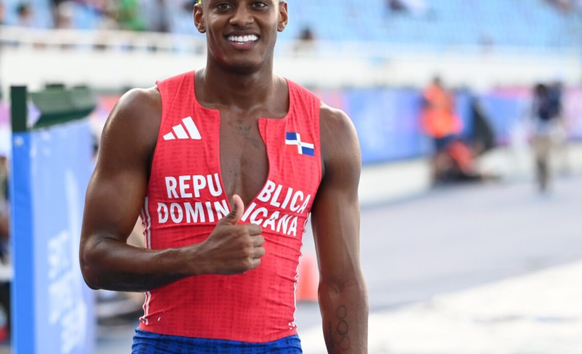Alexander Ogando Obtiene Plata en 200 Metros Masculinos en Santo Domingo 2026