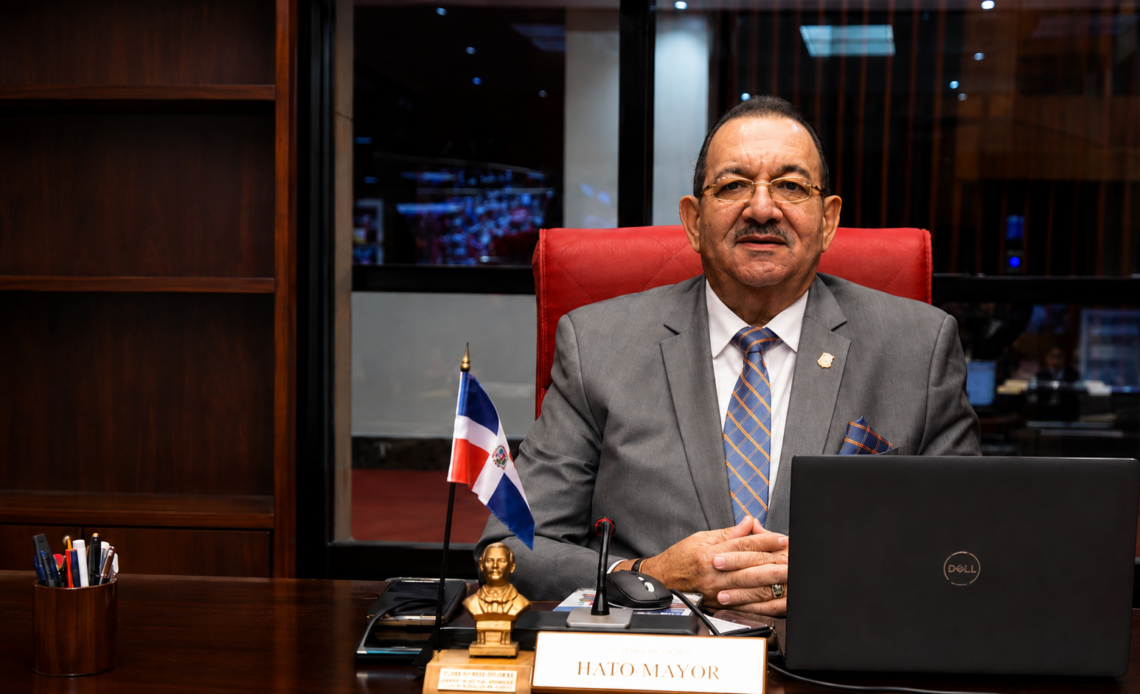 Senador de Hato Mayor Advierte sobre Impacto Devastador de la Sequía en Ganadería y Agricultura