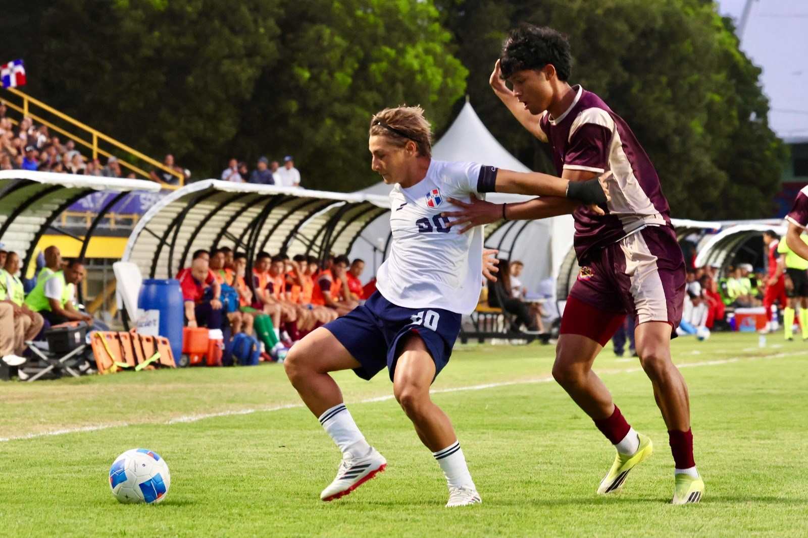 Venezuela Derrota a República Dominicana y Avanza a Semifinales en Fútbol Centroamericano