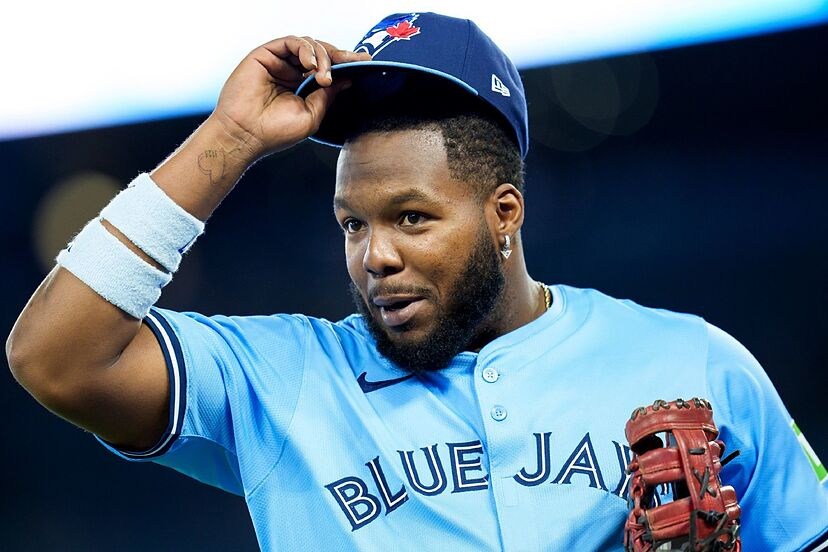 Vladimir Guerrero Jr. en reposo debido a malestar en la corva