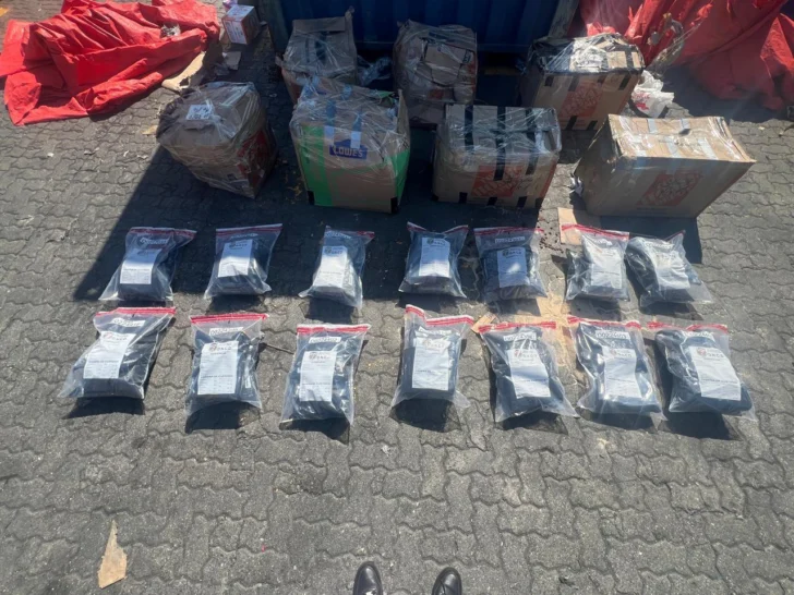 DNCD Confisca 41 Paquetes de Marihuana en Haina Oriental