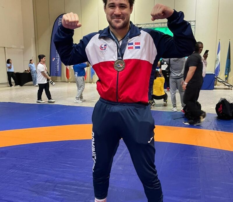 Cristopher Foca Gana Oro en Lucha, Elevando a 12 las Medallas Doradas de RD