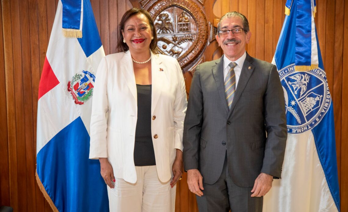 UASD y Consulado Dominicano en Marsella Fortalecen Formación de la Diáspora