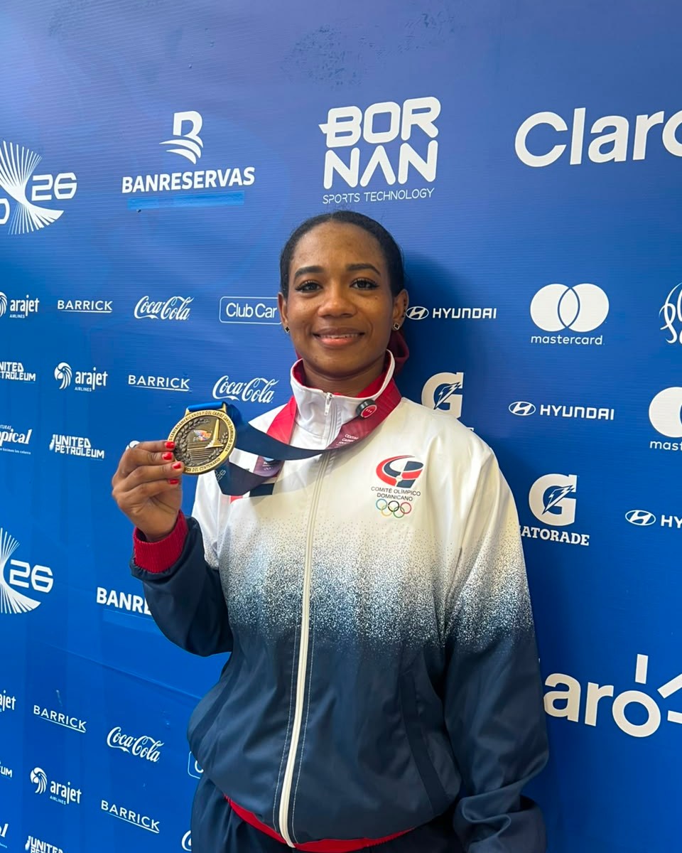 Dahiana Ortiz Gana Oro en Levantamiento de Pesas con 100 kg para República Dominicana