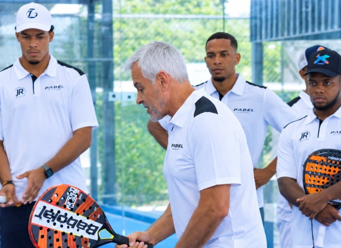 JR Sports y Padel Warehouse Lanzan Nueva Academia de Pádel en República Dominicana