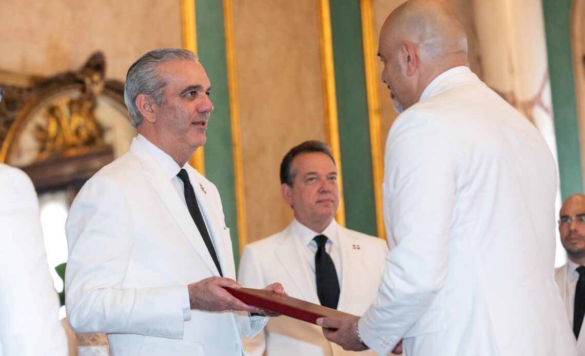 Presidente Abinader Recibe Acreditaciones de Nueve Nuevos Embajadores en República Dominicana