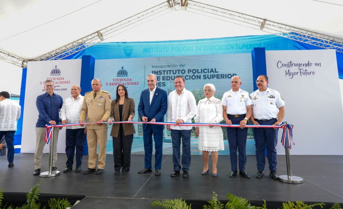 Presidente Abinader Inaugura Moderno Complejo del IPES para Fortalecer la Capacitación Policial