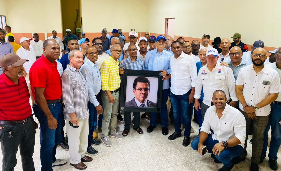 El equipo de David Collado fortalece su base política en San Juan