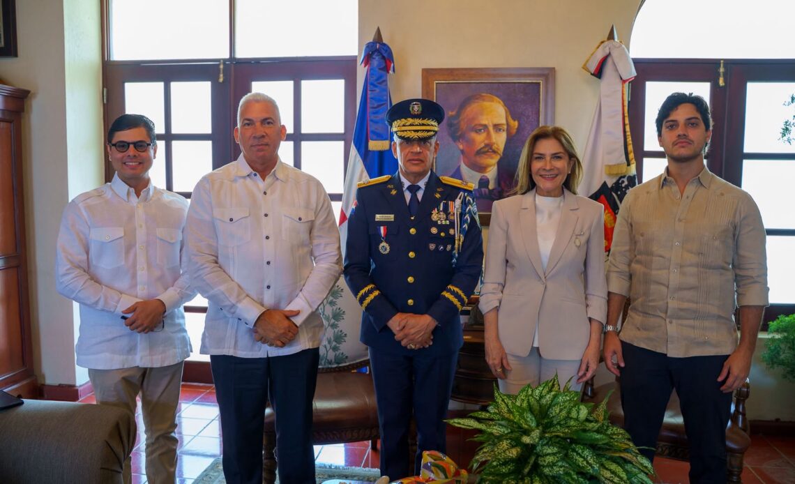 Policía Nacional y Alcaldía del Distrito Nacional Unen Esfuerzos para Potenciar la Seguridad Ciudadana