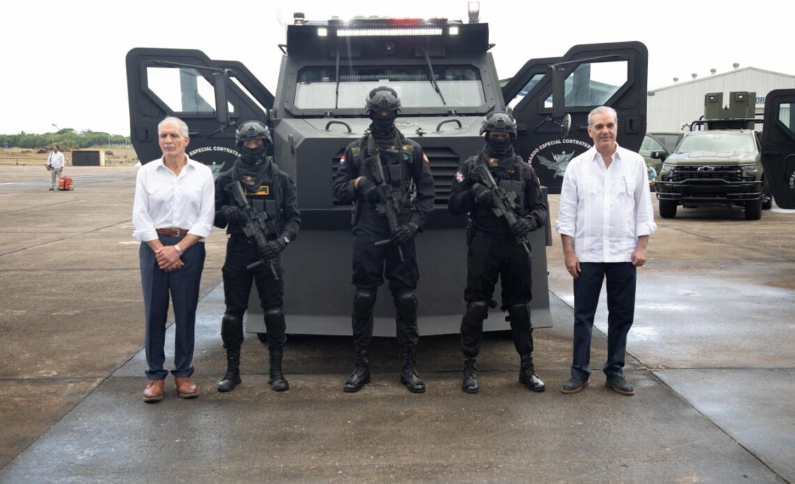 Honduras Manifiesta Gran Interés en Adquirir Aeronaves y Vehículos Blindados Fabricados en República Dominicana