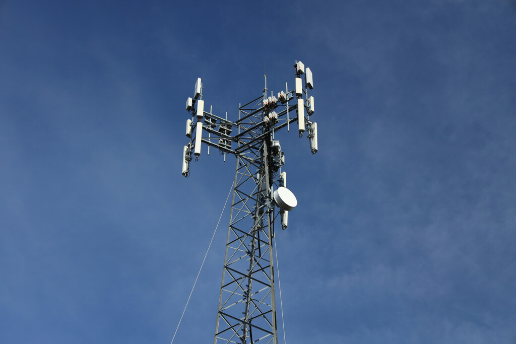 El desafío del apagado de redes 2G y 3G: Impacto en vehículos y ascensores