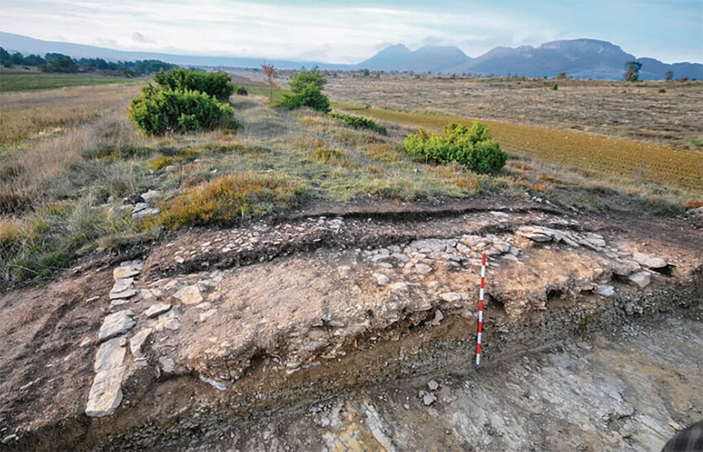Descubren en Burgos un tramo de calzada romana excepcionalmente conservado que conecta el Cantábrico con el Mediterráneo
