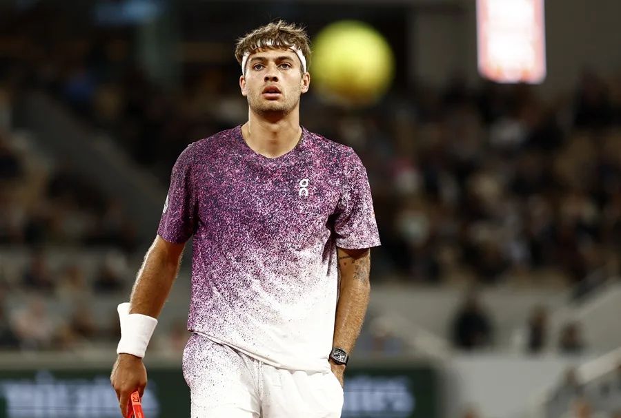 Cobolli y Pegula Consiguen los Primeros Lugares en Semifinales del Abierto de Cincinnati