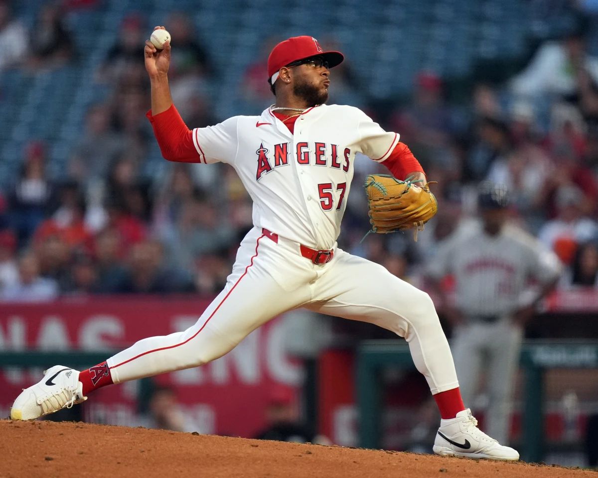 Walbert Ureña: Un Talento Destacado en el Cuerpo de Lanzadores de los Angelinos
