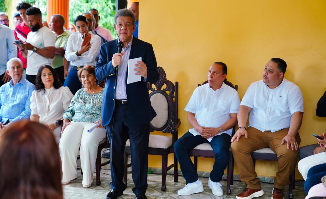 Leonel Fernández Propone la Modernización de los Controles Fronterizos y la Reorganización de Mercados Binacionales
