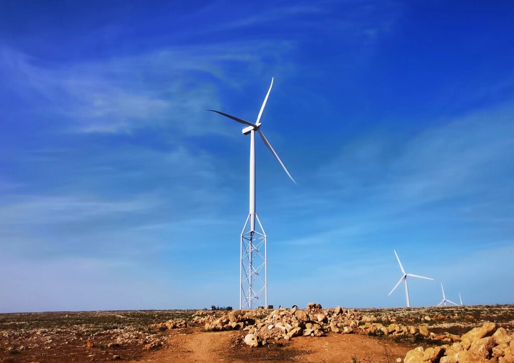 Australia Instala Aerogeneradores de Récord: Torres de 188 Metros con Palas Gigantes