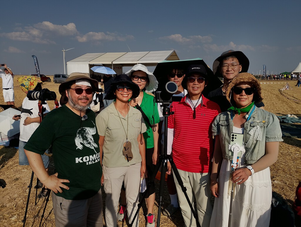 Lodoso, Burgos: Punto de Encuentro Global para Observar el Eclipse Solar Total y la Pasión de los Astrofotógrafos