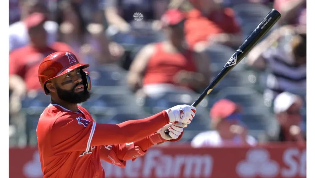 Los Angelinos Traspasan a Jo Adell a los Guardianes de Cleveland