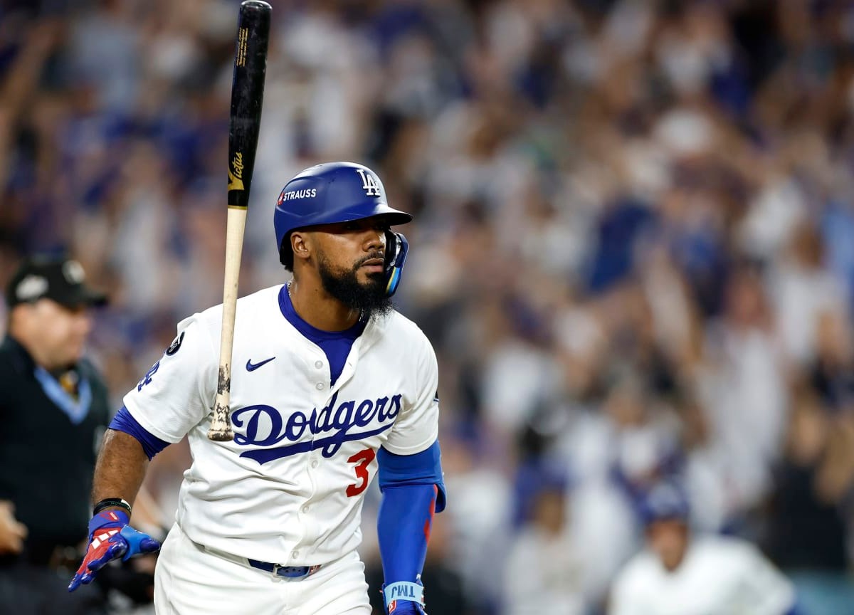 Teoscar Hernández Impulsa la Ofensiva de los Dodgers en Victoria Frente a Detroit