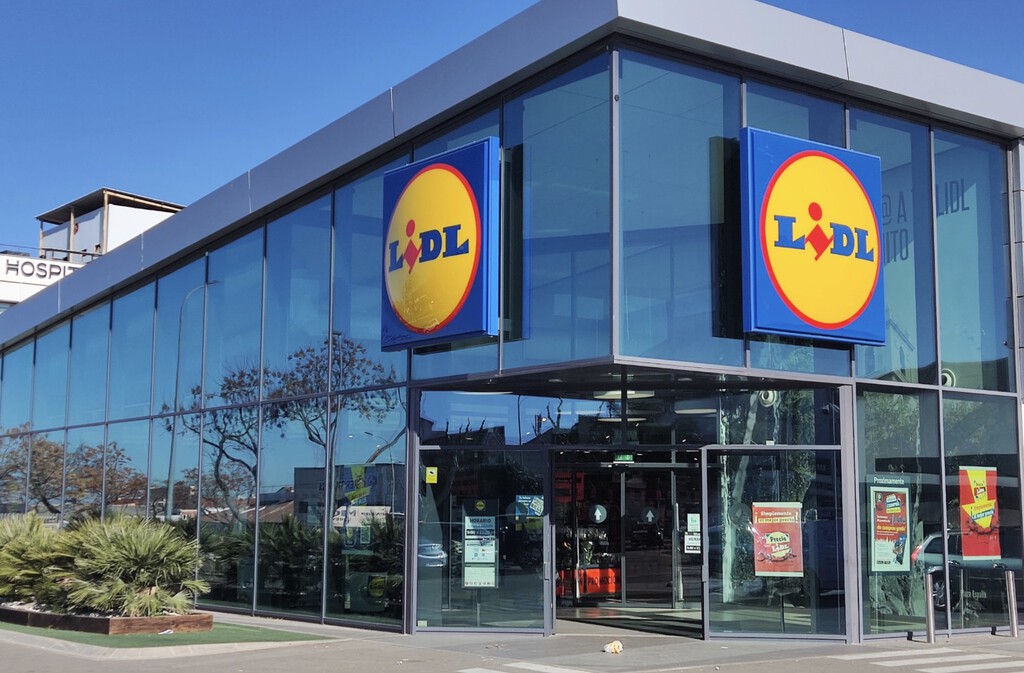 Lidl Agota su Batería Externa Tronic de 10.000 mAh con Carga Rápida por 9,99 Euros