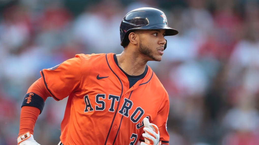 Jeremy Peña Rompe Racha Negativa y Lidera Victoria de los Astros en la Décima Entrada