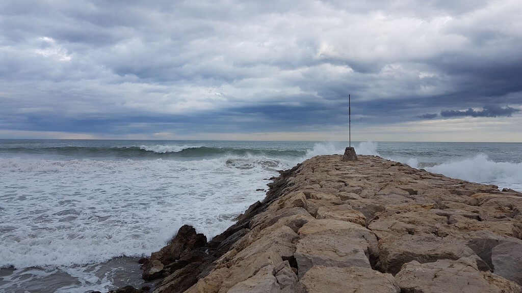 Alarmante Calentamiento del Mediterráneo: Implicaciones para el Otoño y las Tormentas
