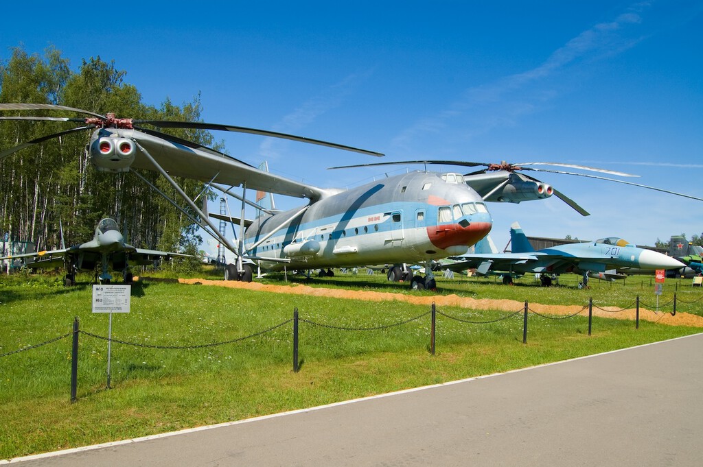 El Mil V-12: El Gigantesco Helicóptero Soviético que Rompió Récords y Fracasó