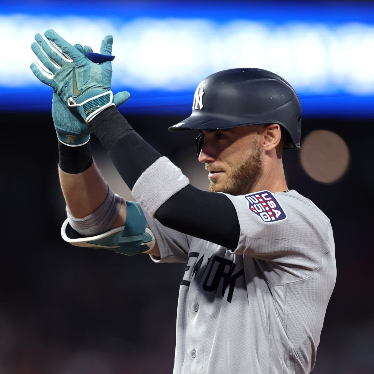 Cody Bellinger de los Yankees Anticipa su Retorno al Campo este Domingo