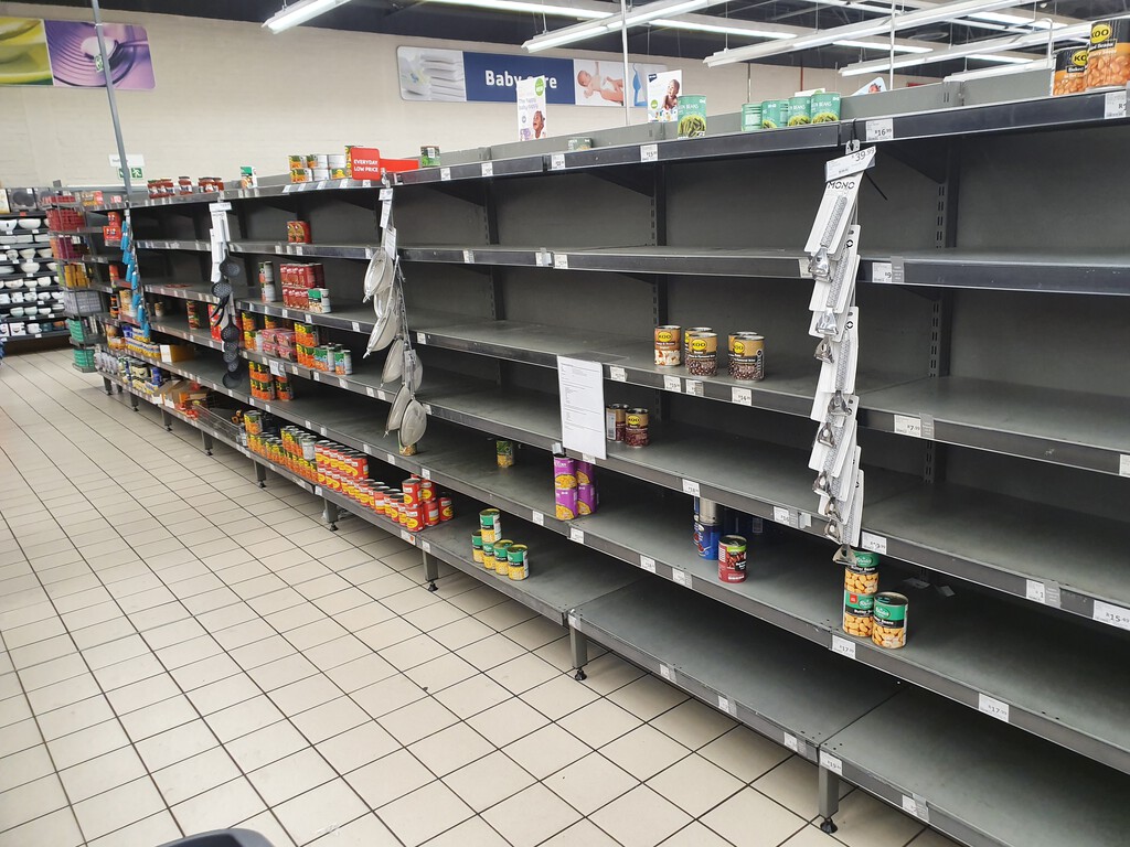 Reino Unido insta a sus ciudadanos a prepararse para emergencias con reservas de alimentos y agua