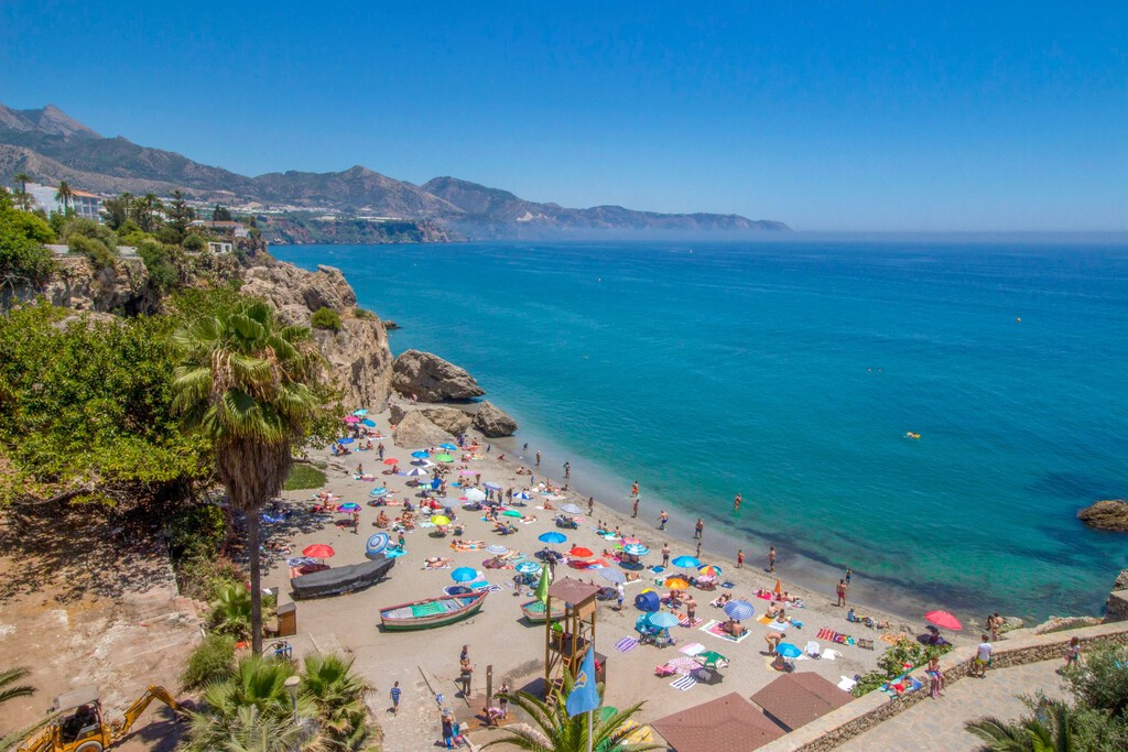 Desplome térmico histórico en la costa de Málaga: Temperaturas del mar caen 13 grados en una semana